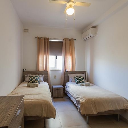 Modern & Central 2 Bedroom & 2 Bathrooms Apartment ムサイダ エクステリア 写真