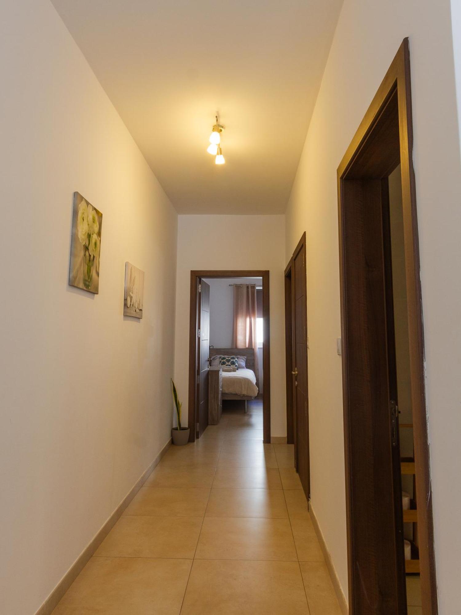 Modern & Central 2 Bedroom & 2 Bathrooms Apartment ムサイダ エクステリア 写真